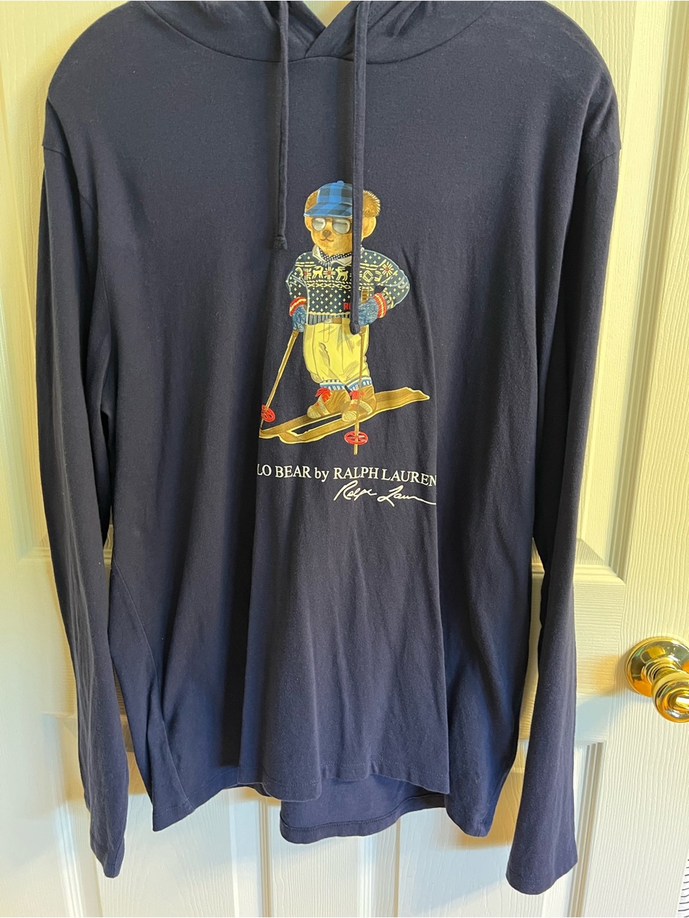 Men’s size L Ralph Lauren Navy Polo Bear Hooded T-shirt with Ski Graphic